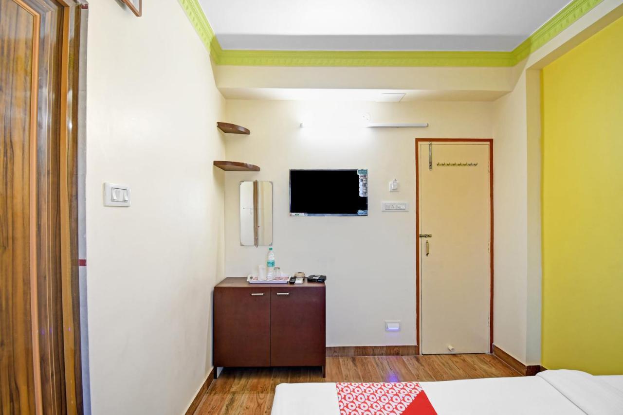 Oyo Flagship 84655 S S Guest House コルカタ エクステリア 写真