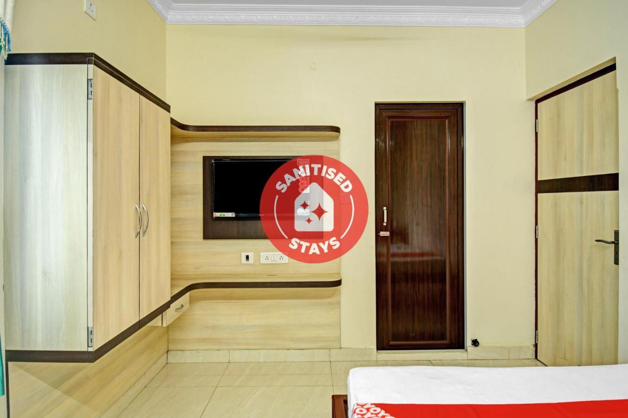 Oyo Flagship 84655 S S Guest House コルカタ エクステリア 写真
