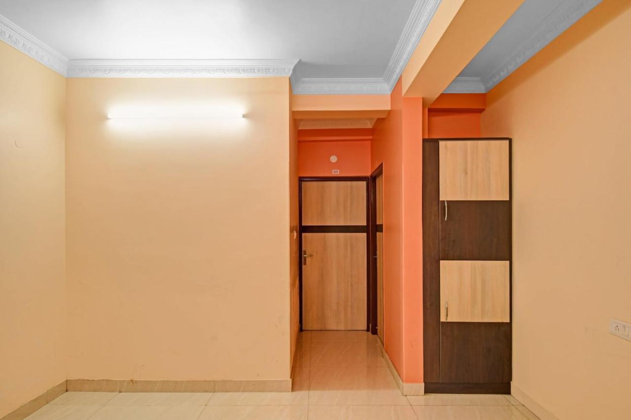 Oyo Flagship 84655 S S Guest House コルカタ エクステリア 写真