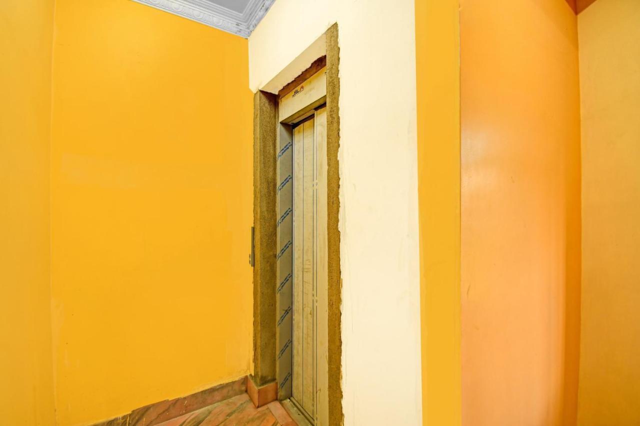 Oyo Flagship 84655 S S Guest House コルカタ エクステリア 写真